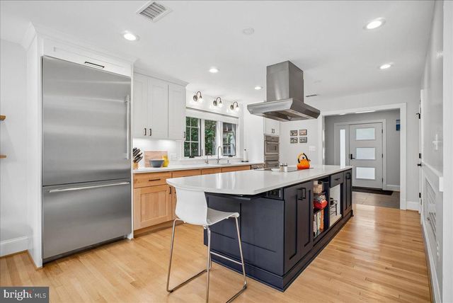 3830 N UPLAND ST, Arlington, VA 22207