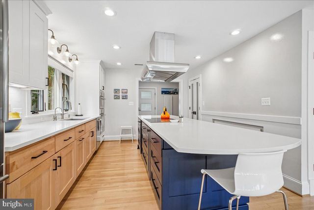 3830 N UPLAND ST, Arlington, VA 22207