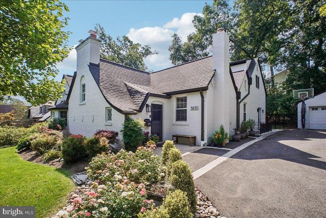 3830 N UPLAND ST, Arlington, VA 22207