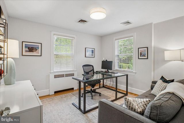 3830 N UPLAND ST, Arlington, VA 22207