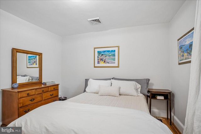 3830 N UPLAND ST, Arlington, VA 22207