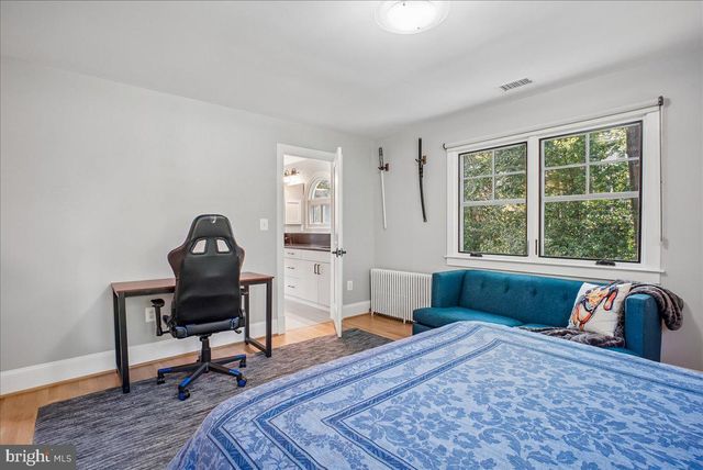 3830 N UPLAND ST, Arlington, VA 22207