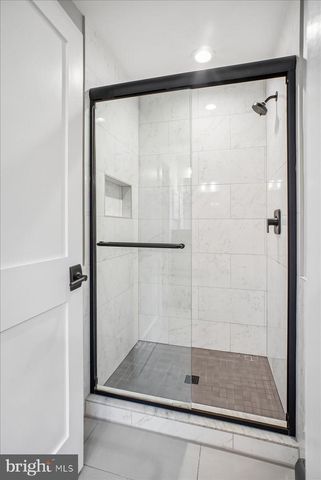 3830 N UPLAND ST, Arlington, VA 22207