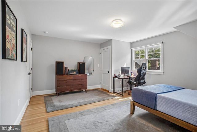 3830 N UPLAND ST, Arlington, VA 22207