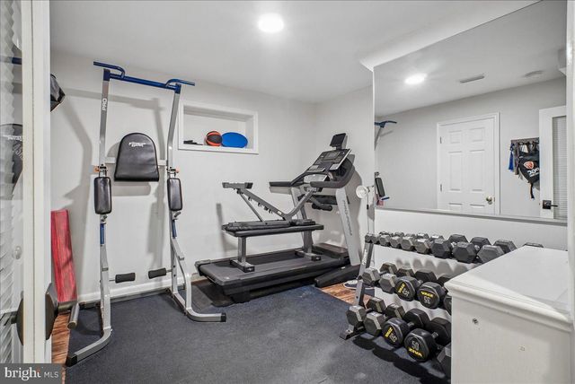 3830 N UPLAND ST, Arlington, VA 22207