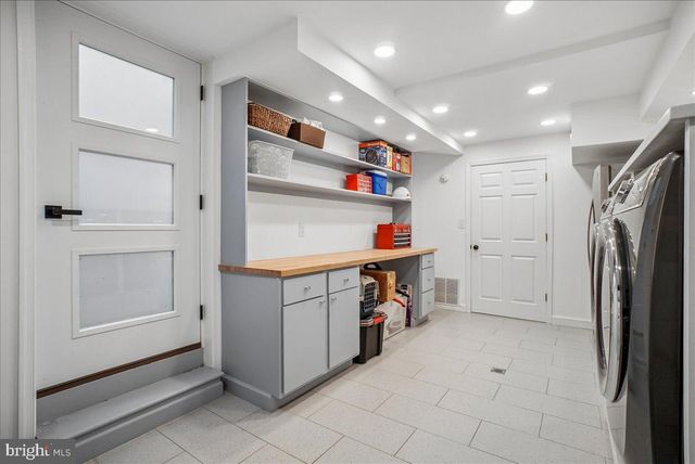 3830 N UPLAND ST, Arlington, VA 22207