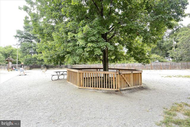 3830 N UPLAND ST, Arlington, VA 22207