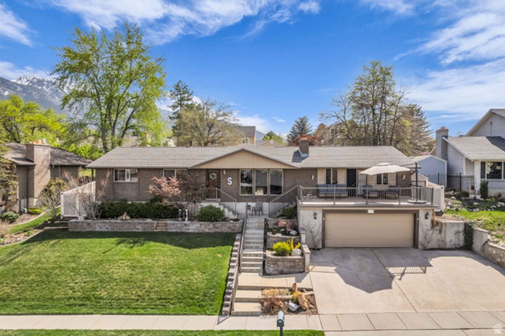 Image 2 of property listing at 2774 E WILLOW WICK DR, Sandy, UT 84093