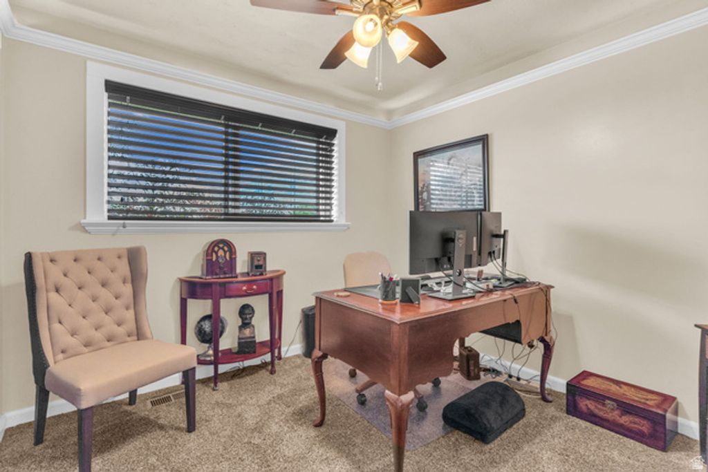 Image 12 of property listing at 2774 E WILLOW WICK DR, Sandy, UT 84093