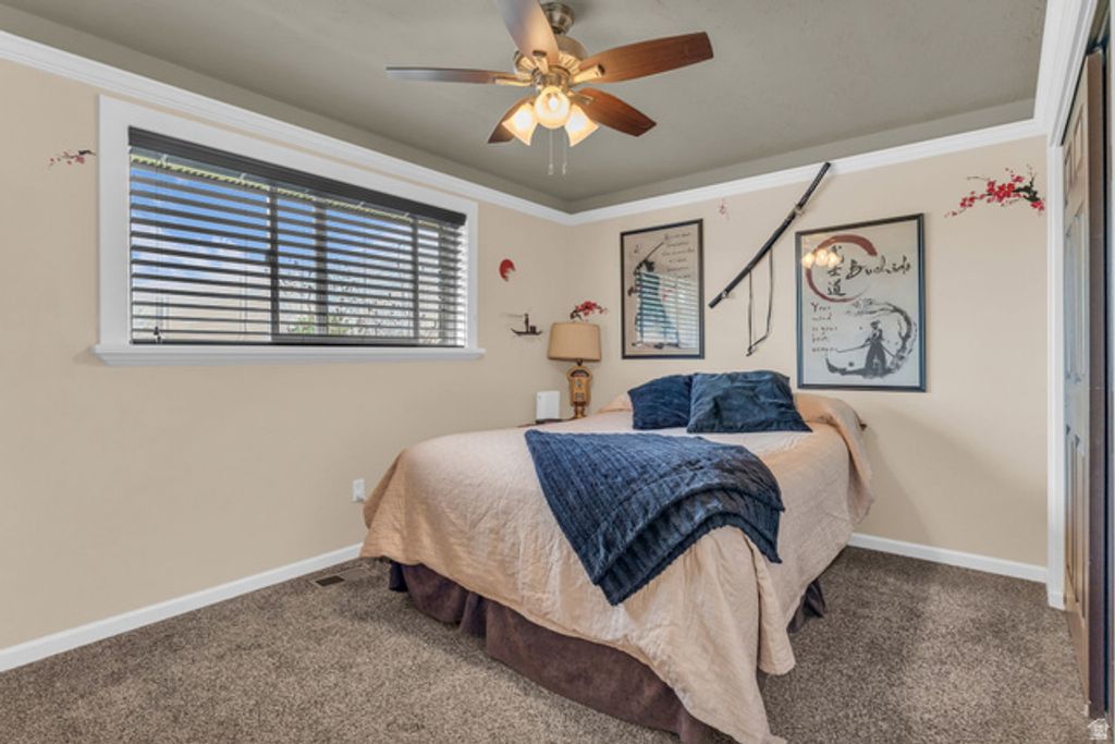 Image 15 of property listing at 2774 E WILLOW WICK DR, Sandy, UT 84093