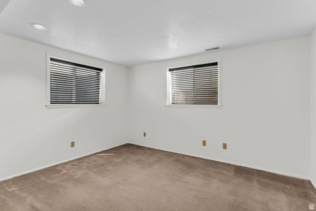 Image 24 of property listing at 2774 E WILLOW WICK DR, Sandy, UT 84093