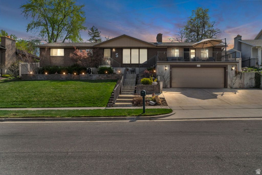 Image 40 of property listing at 2774 E WILLOW WICK DR, Sandy, UT 84093