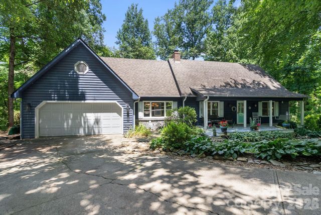 15 Forest Ridge Lane, Weaverville, NC 28787