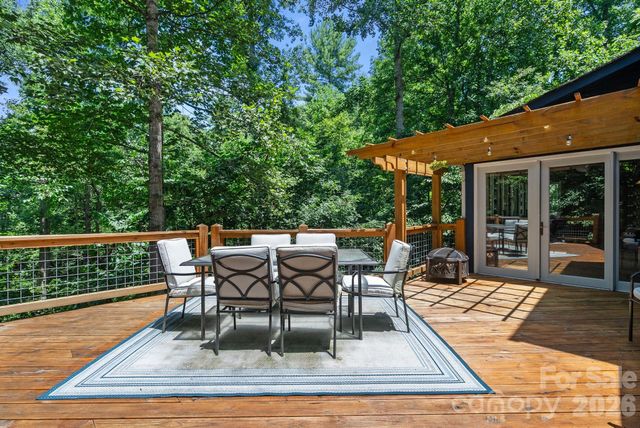 15 Forest Ridge Lane, Weaverville, NC 28787