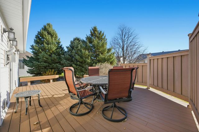 1102 46th Avenue N, Fargo, ND 58102