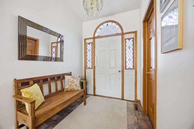 1102 46th Avenue N, Fargo, ND 58102