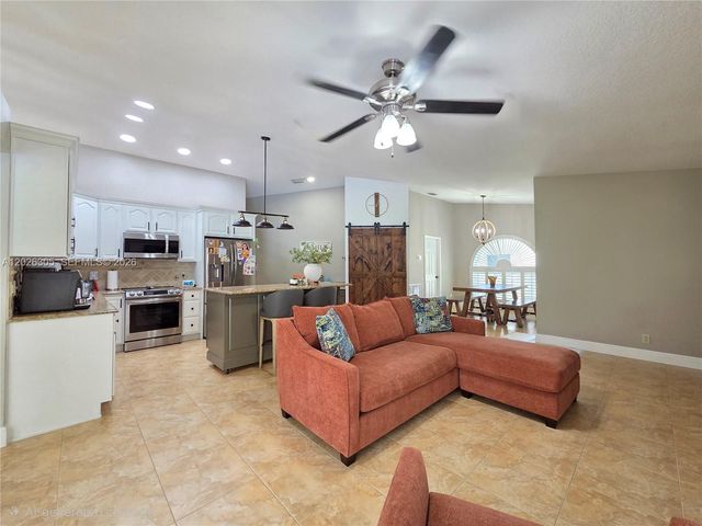 12201 NW 2nd Pl, Coral Springs, FL 33071