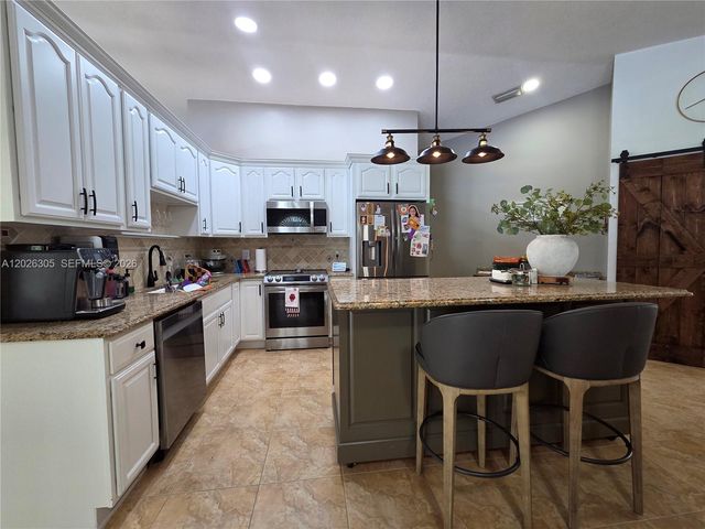 12201 NW 2nd Pl, Coral Springs, FL 33071