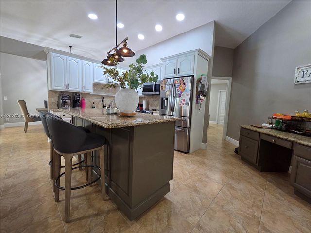 12201 NW 2nd Pl, Coral Springs, FL 33071