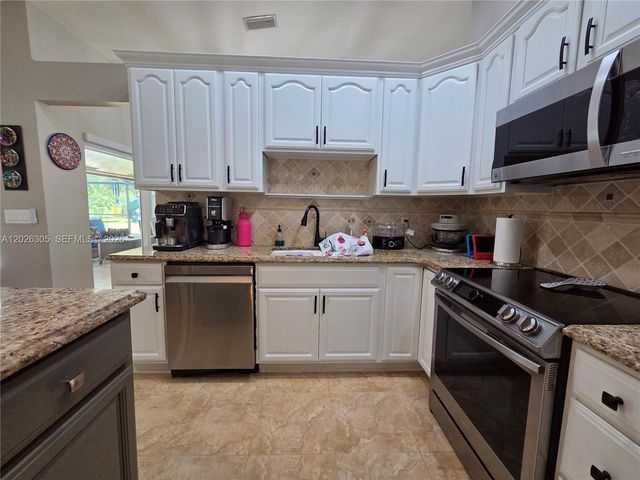 12201 NW 2nd Pl, Coral Springs, FL 33071