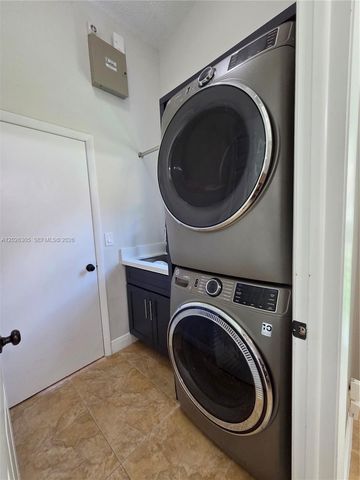 12201 NW 2nd Pl, Coral Springs, FL 33071
