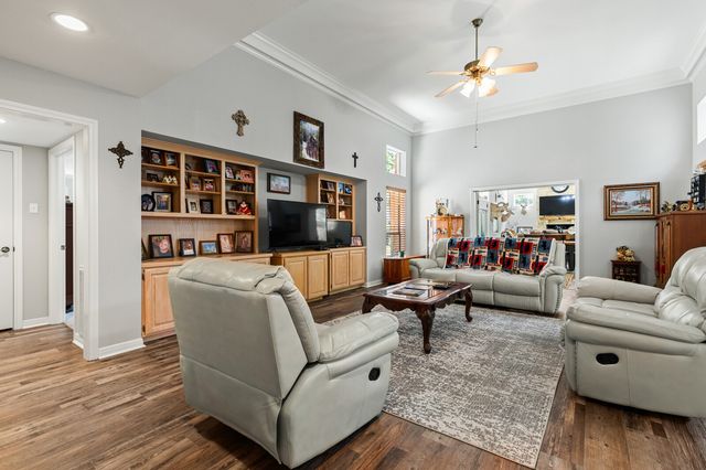 711 South Harrison Street, West, TX 76691