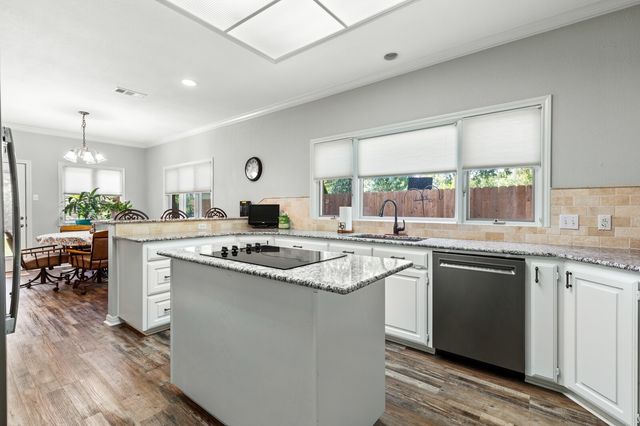 711 South Harrison Street, West, TX 76691