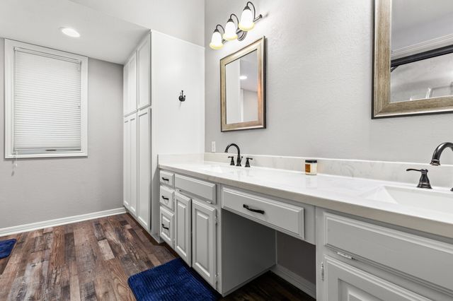 711 South Harrison Street, West, TX 76691