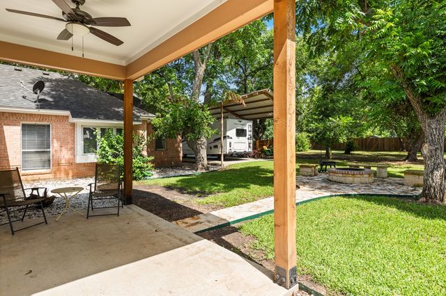711 South Harrison Street, West, TX 76691