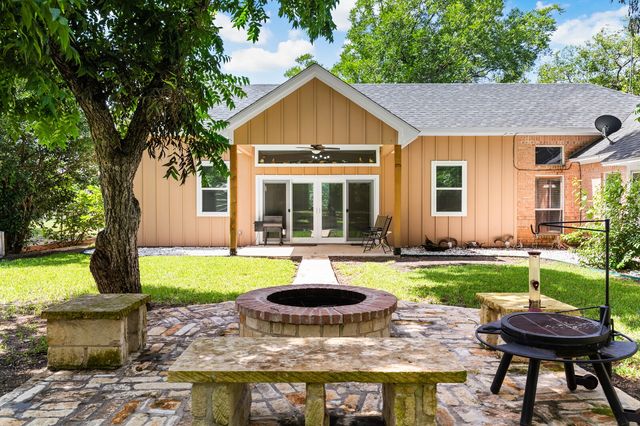 711 South Harrison Street, West, TX 76691