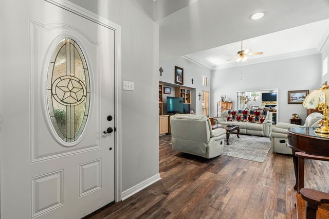 711 South Harrison Street, West, TX 76691
