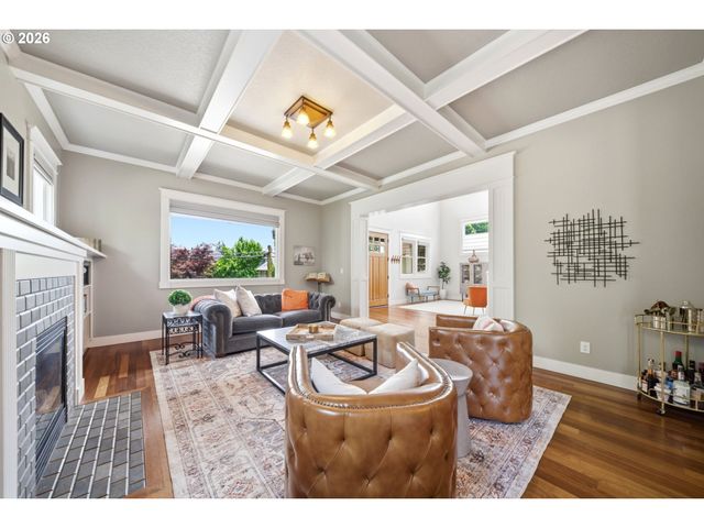 1115 Se MALL St, Portland, OR 97202