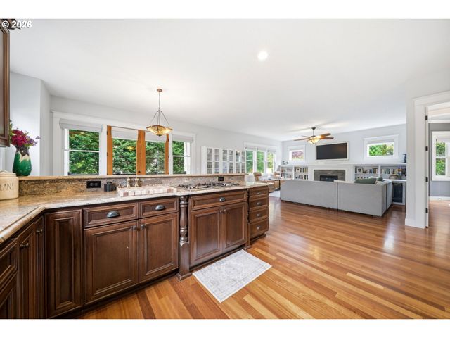 1115 Se MALL St, Portland, OR 97202