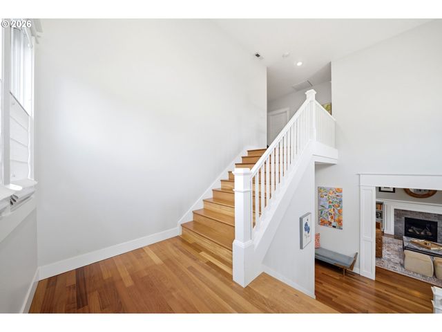 1115 Se MALL St, Portland, OR 97202