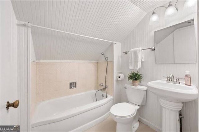 2389 Hurst Drive NE, Atlanta, GA 30305