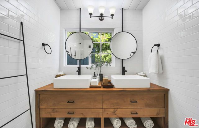 21030 Pacific Coast Highway, Malibu, CA 90265