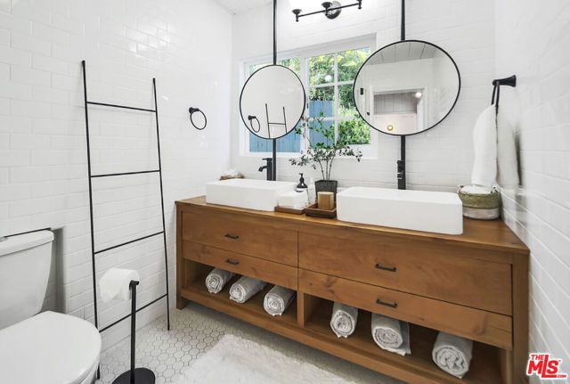 21030 Pacific Coast Highway, Malibu, CA 90265