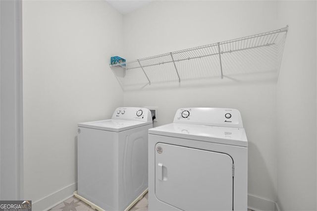 5619 Pine Street, Flowery Branch, GA 30542