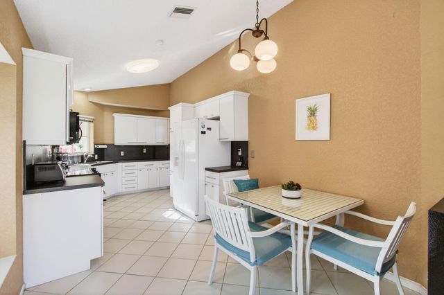 6143 Greenspointe Drive, Boynton Beach, FL 33437