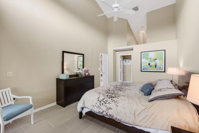 6143 Greenspointe Drive, Boynton Beach, FL 33437