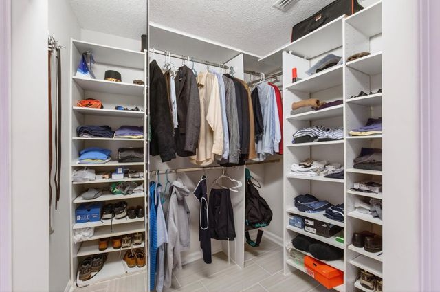 6143 Greenspointe Drive, Boynton Beach, FL 33437