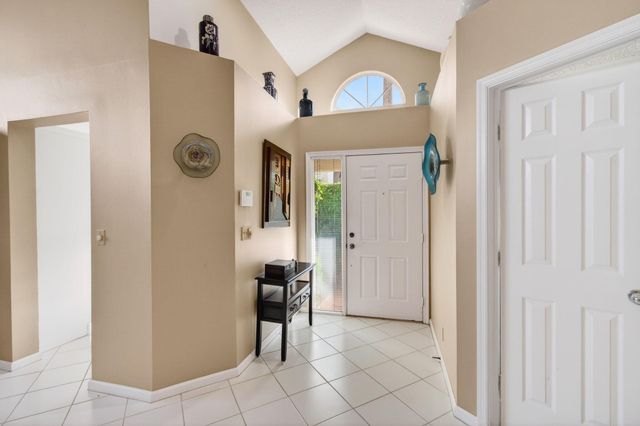 6143 Greenspointe Drive, Boynton Beach, FL 33437