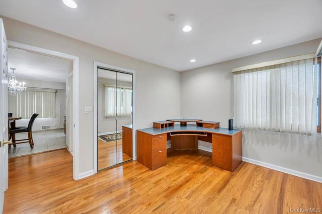 30 Andover Lane, Hicksville, NY 11801