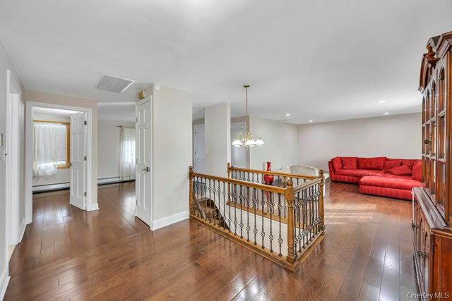 30 Andover Lane, Hicksville, NY 11801