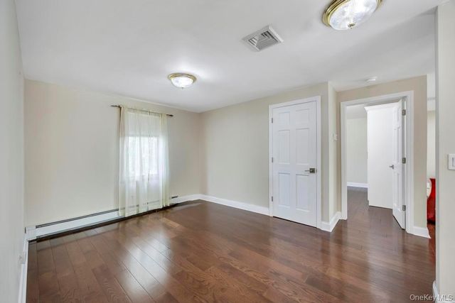 30 Andover Lane, Hicksville, NY 11801