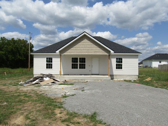 1600 Larry Dospil Dr, Lewisburg, TN 37091