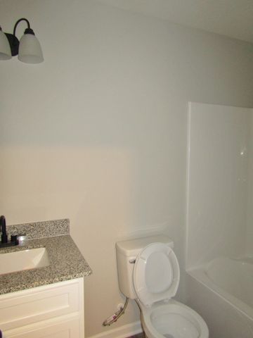 1600 Larry Dospil Dr, Lewisburg, TN 37091