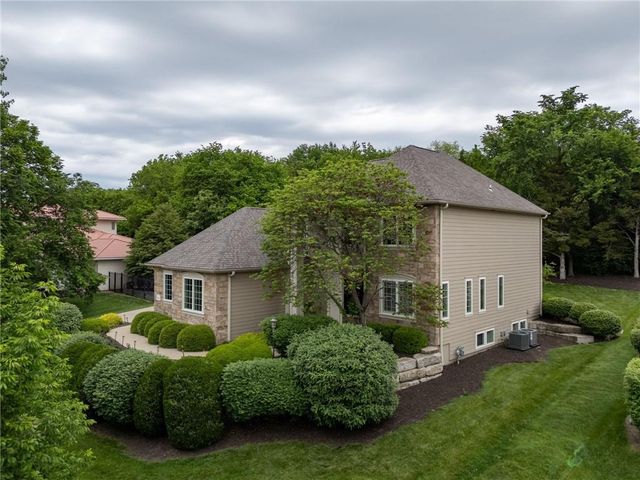 1606 Burning Tree Drive, Lawrence, KS 66047