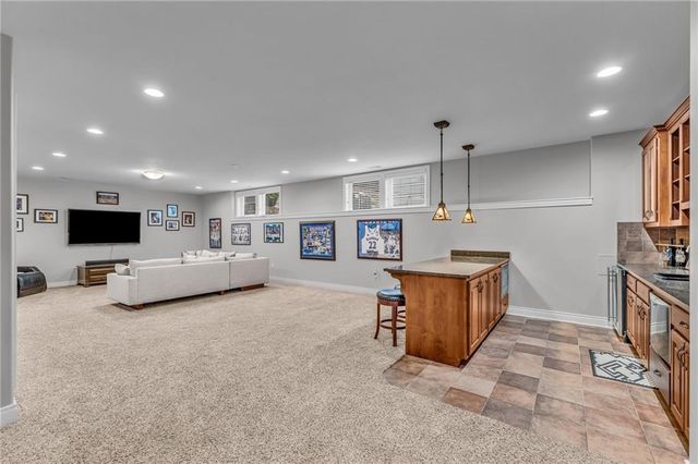 1606 Burning Tree Drive, Lawrence, KS 66047