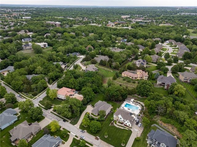 1606 Burning Tree Drive, Lawrence, KS 66047